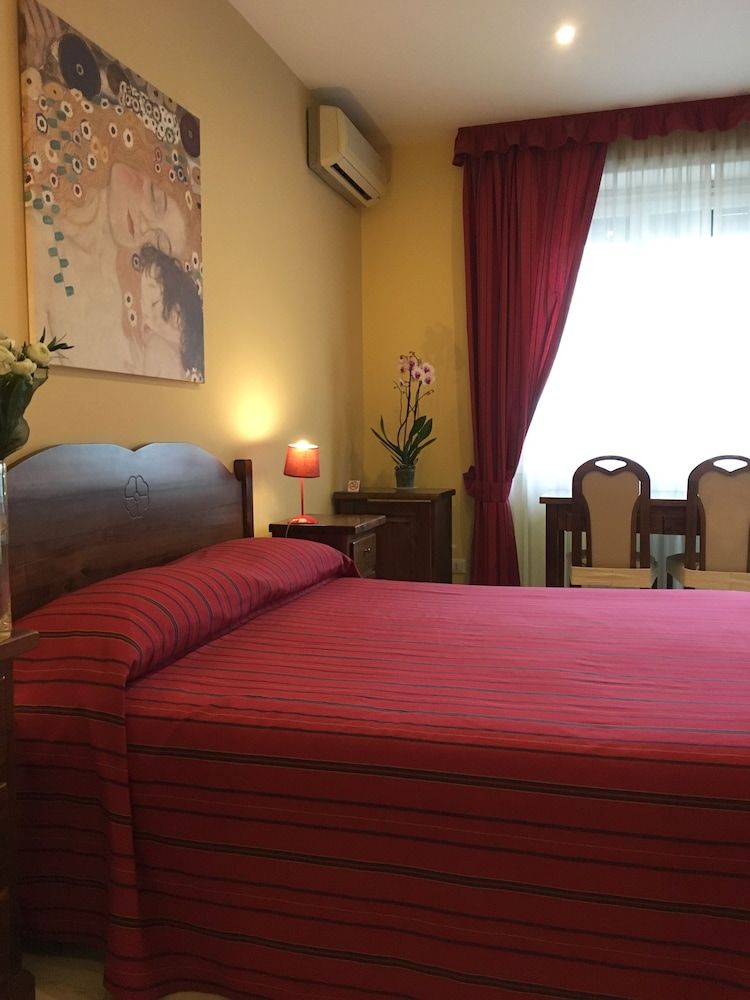 Perseo B&B Double Room, 1 Queen Bed, Private Bathroom 6