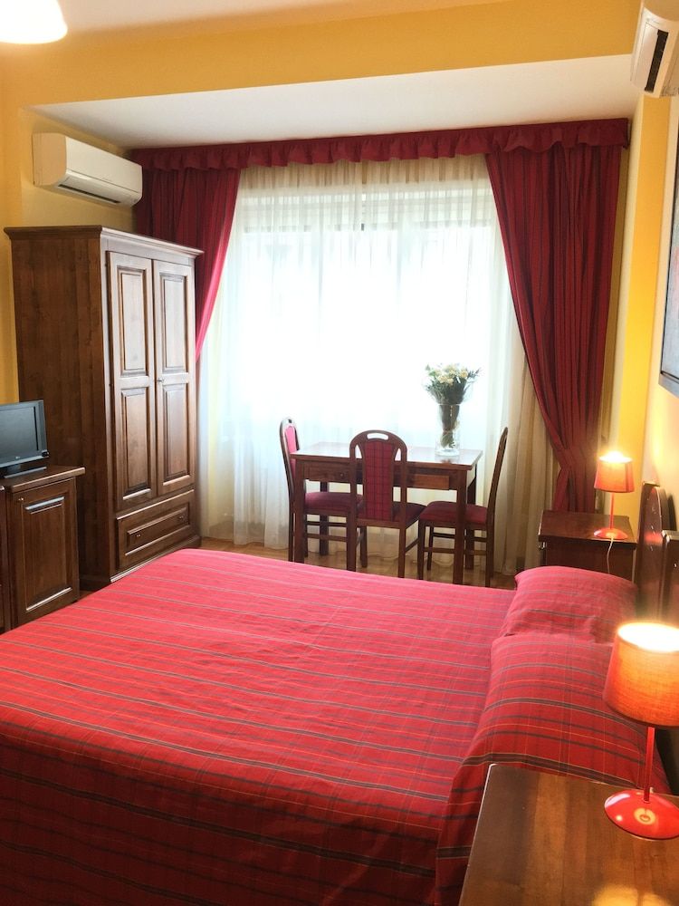 undefined Perseo B&B 8
