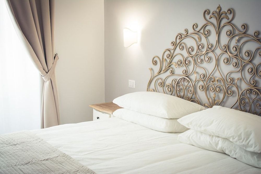 The golden keys rome Double Room 10