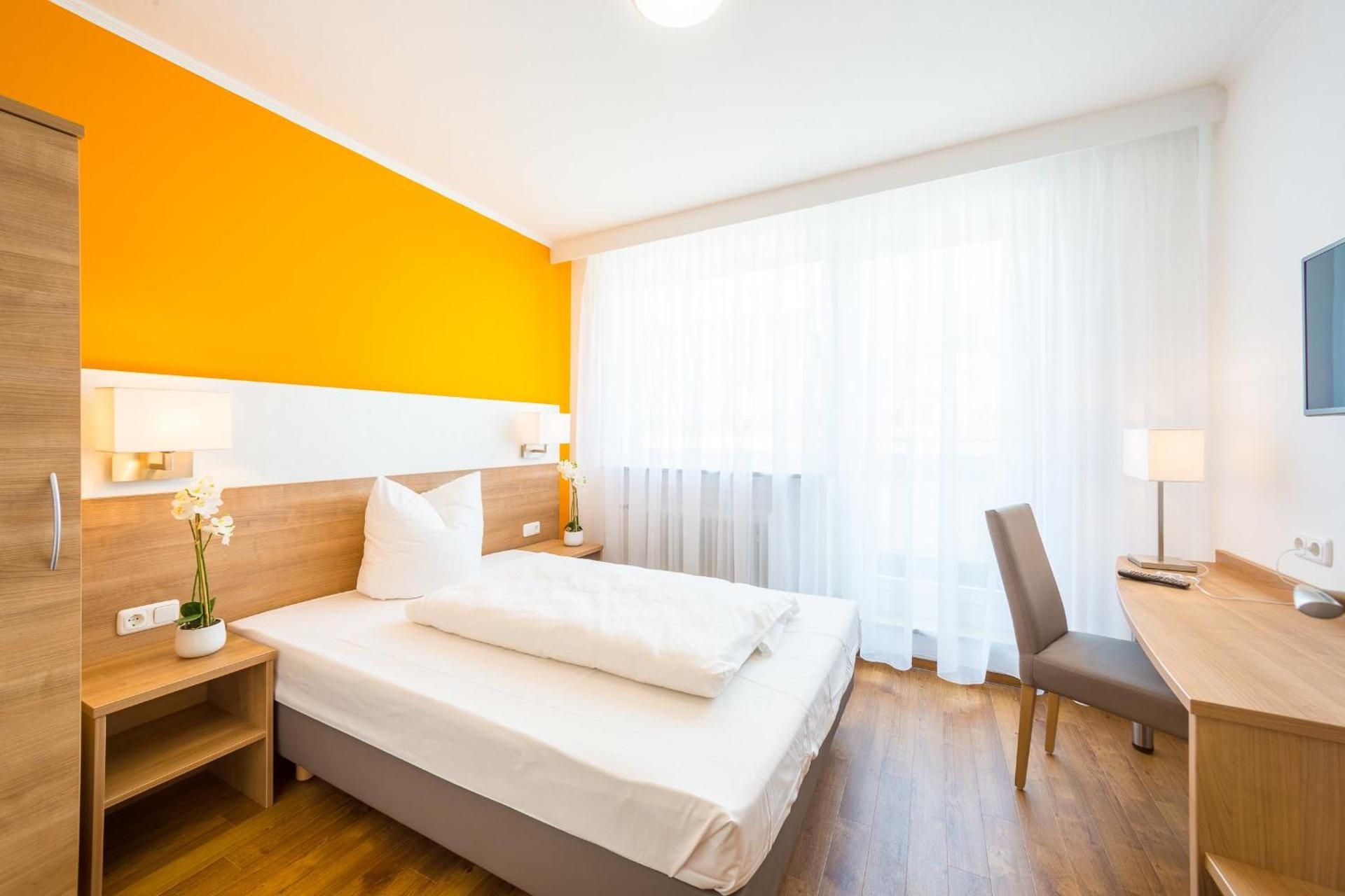 undefined Hotel S16 3