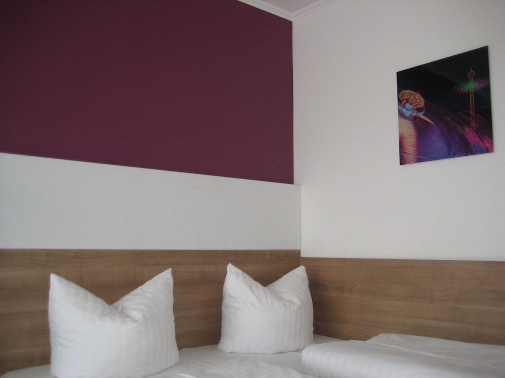 undefined Hotel S16 7