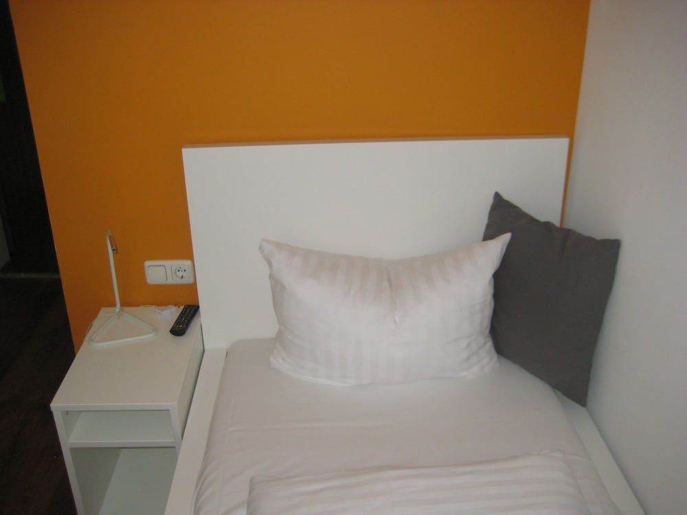 undefined Hotel S16 9