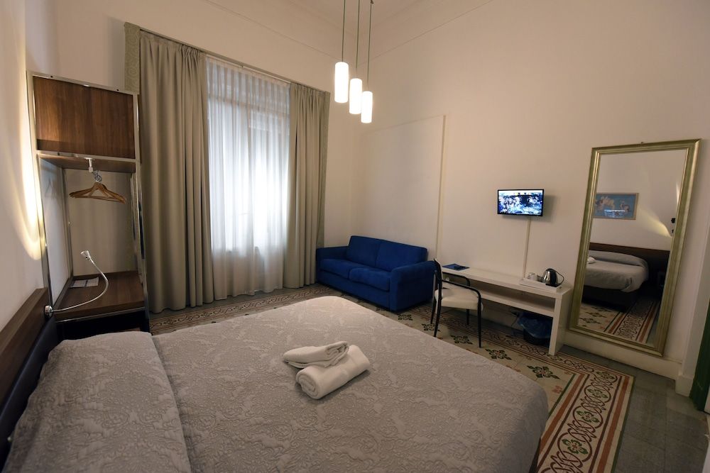 Maison Toledo 210 Superior Room 11