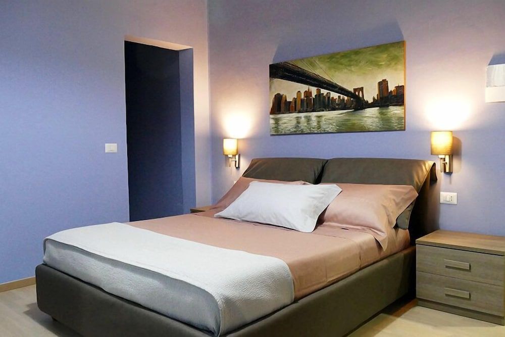 Deluxe Double Room (King)