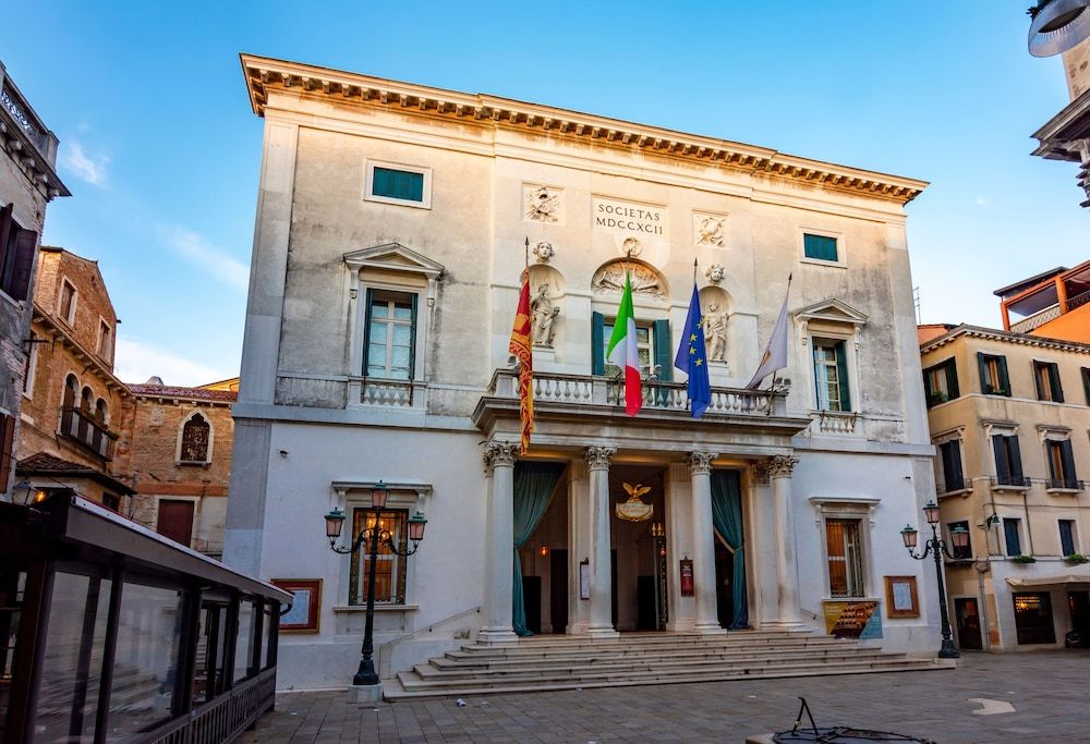 undefined Ca' Messner 5 Leoni 9