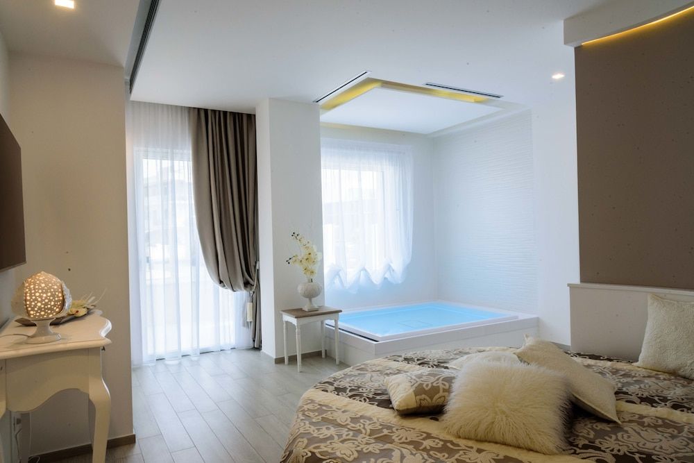 Elite Suite, Sea View, Patio, Private Pool