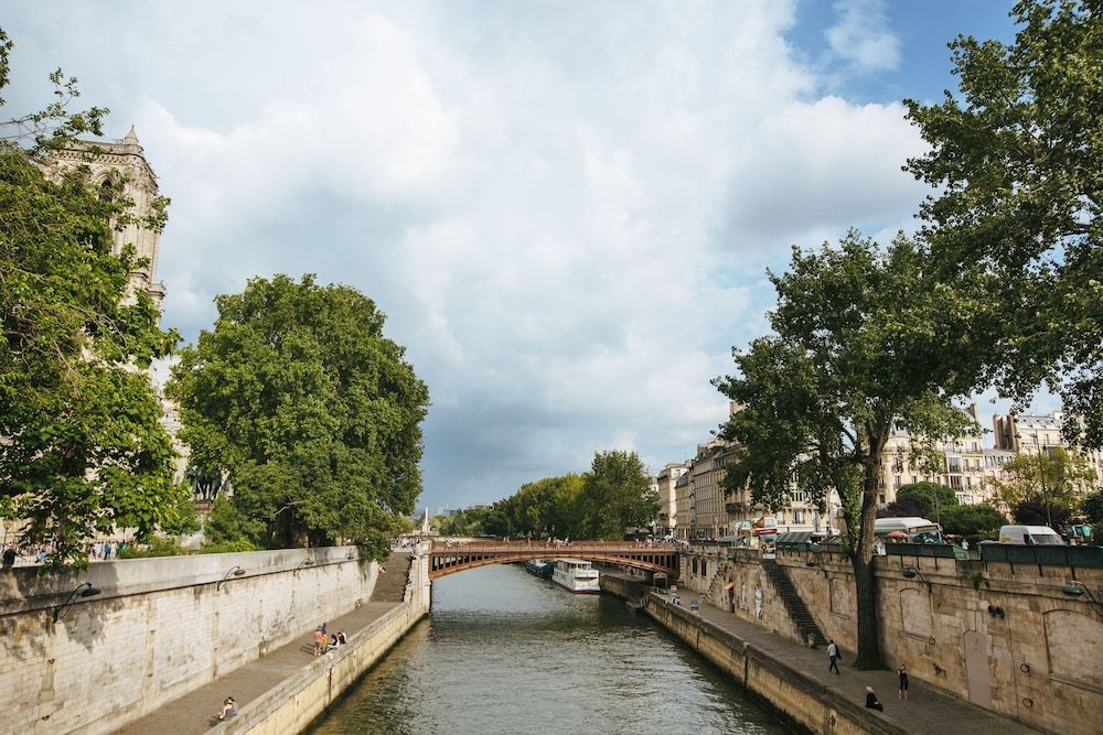 undefined Dauphine Saint Germain Hotel 10