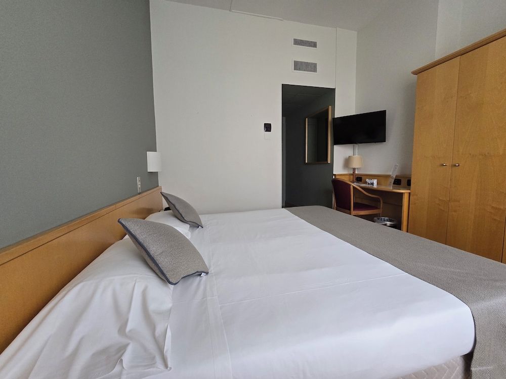 Mokinba Hotels Sant'Ambroeus Double or Twin Room 6