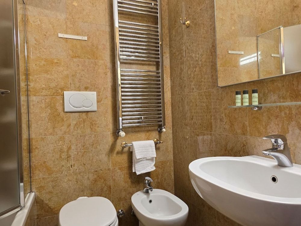 Mokinba Hotels Sant'Ambroeus Double or Twin Room 9