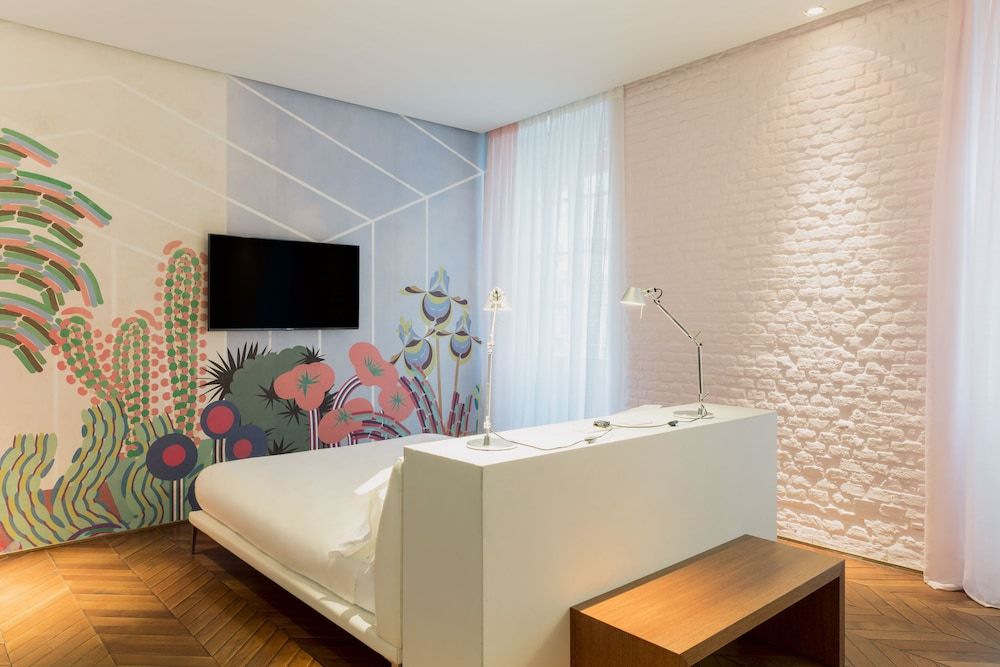 Palazzo Segreti Deluxe Double Room, City View 10