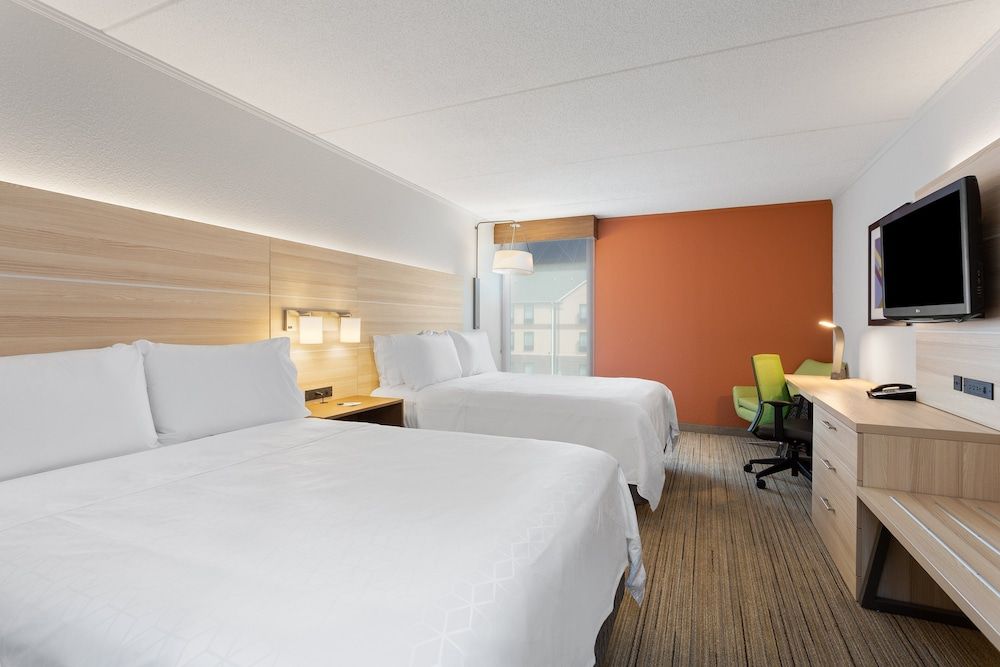Standard Room, 2 Queen Beds, Accessible Bathtub (Mobility)