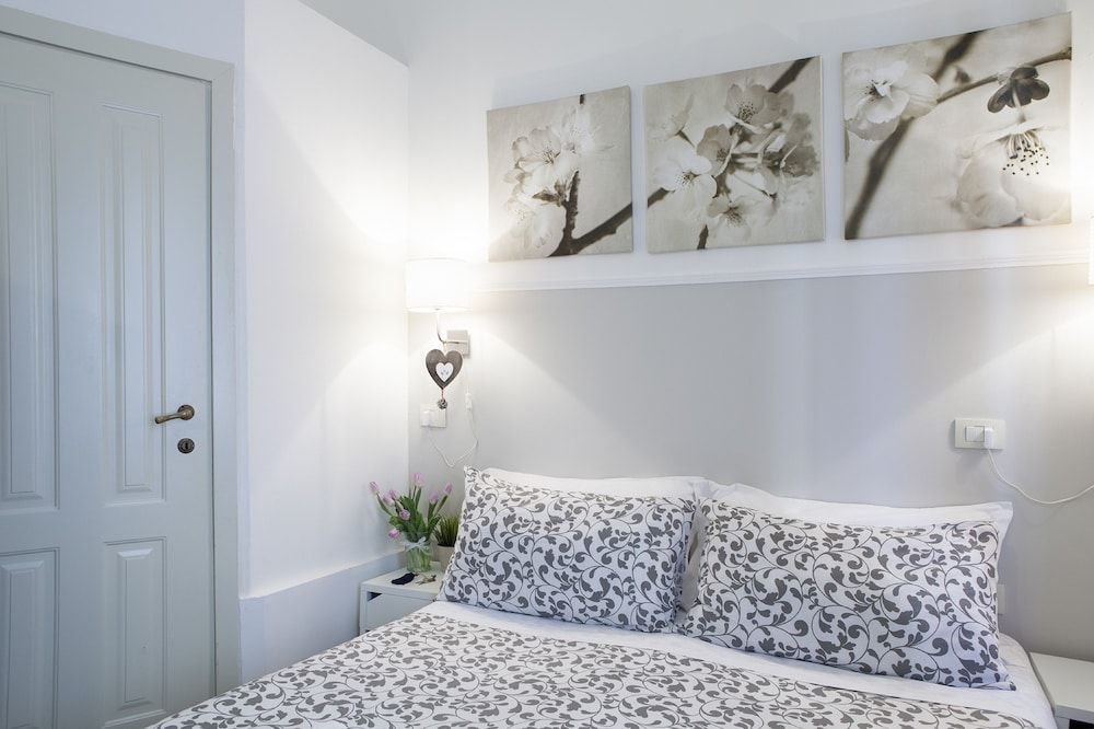 Piccarda Bed and Breakfast Double or Twin Room, Ensuite 8