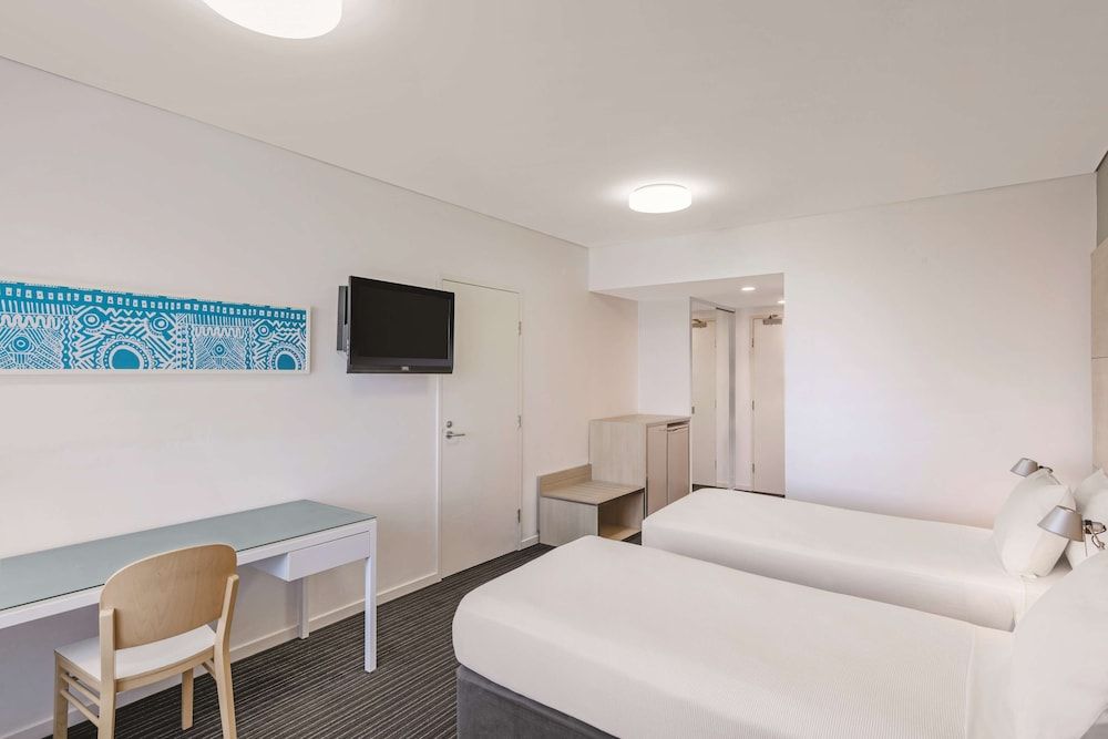 Vibe Hotel Darwin Waterfront Aqua View Room 6