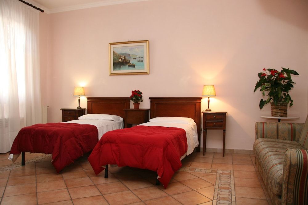 undefined Gaudí Guesthouse 9