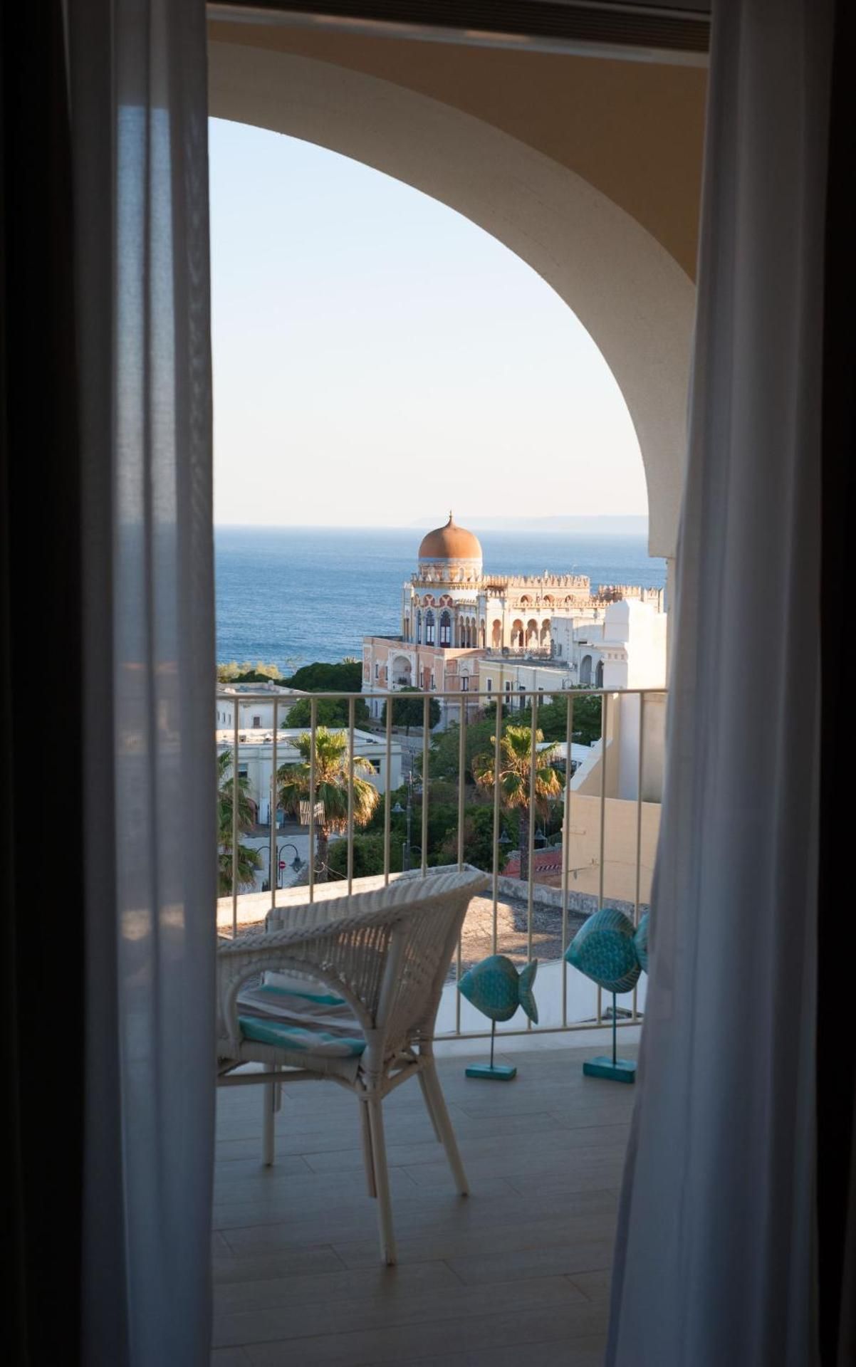 Double Room with Balcony and Sea View