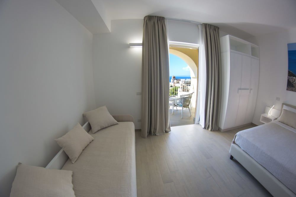 Superior Triple Room, Balcony, Sea View