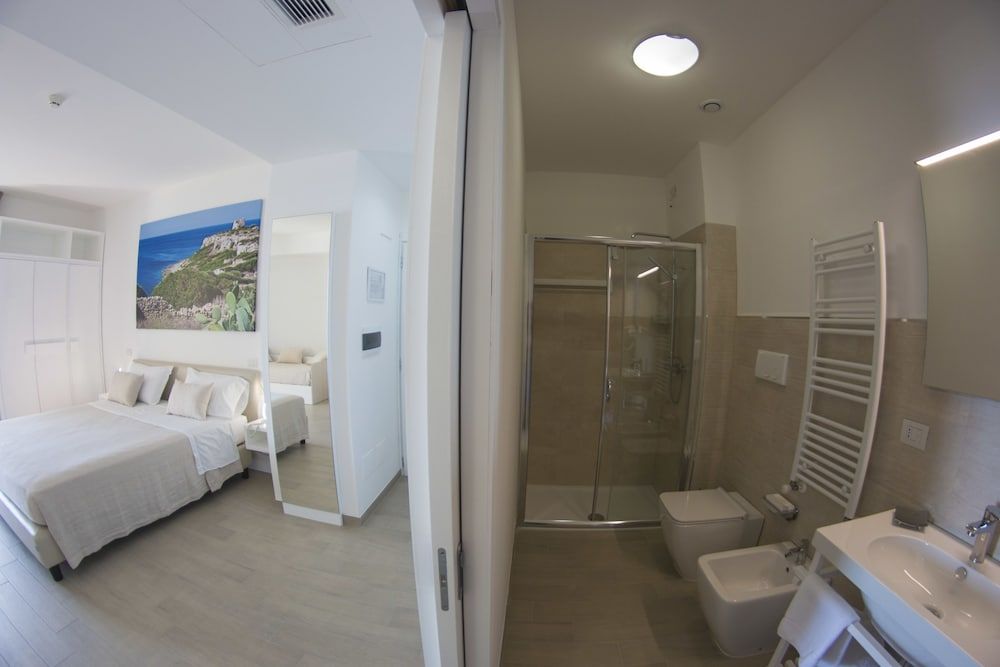 Double Room, 1 Queen Bed, Patio, Partial Sea View