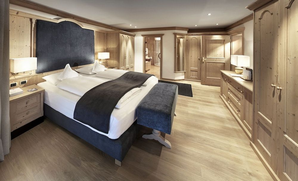 Gardena Grödnerhof Hotel & Spa Deluxe Suite (Wellness Garden) 2