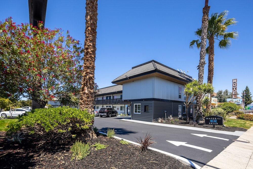 undefined WAFER 450 Hotel 5