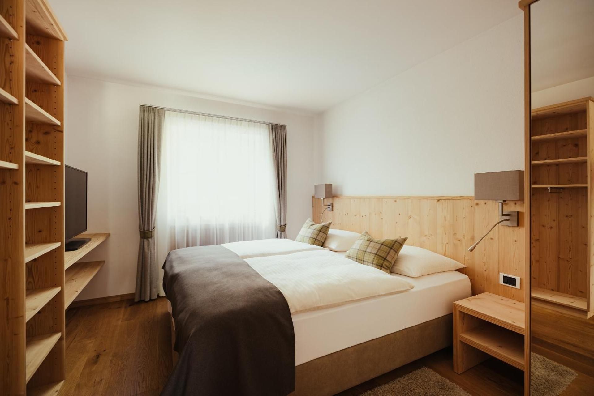 Two-Bedroom Suite with Mountain View