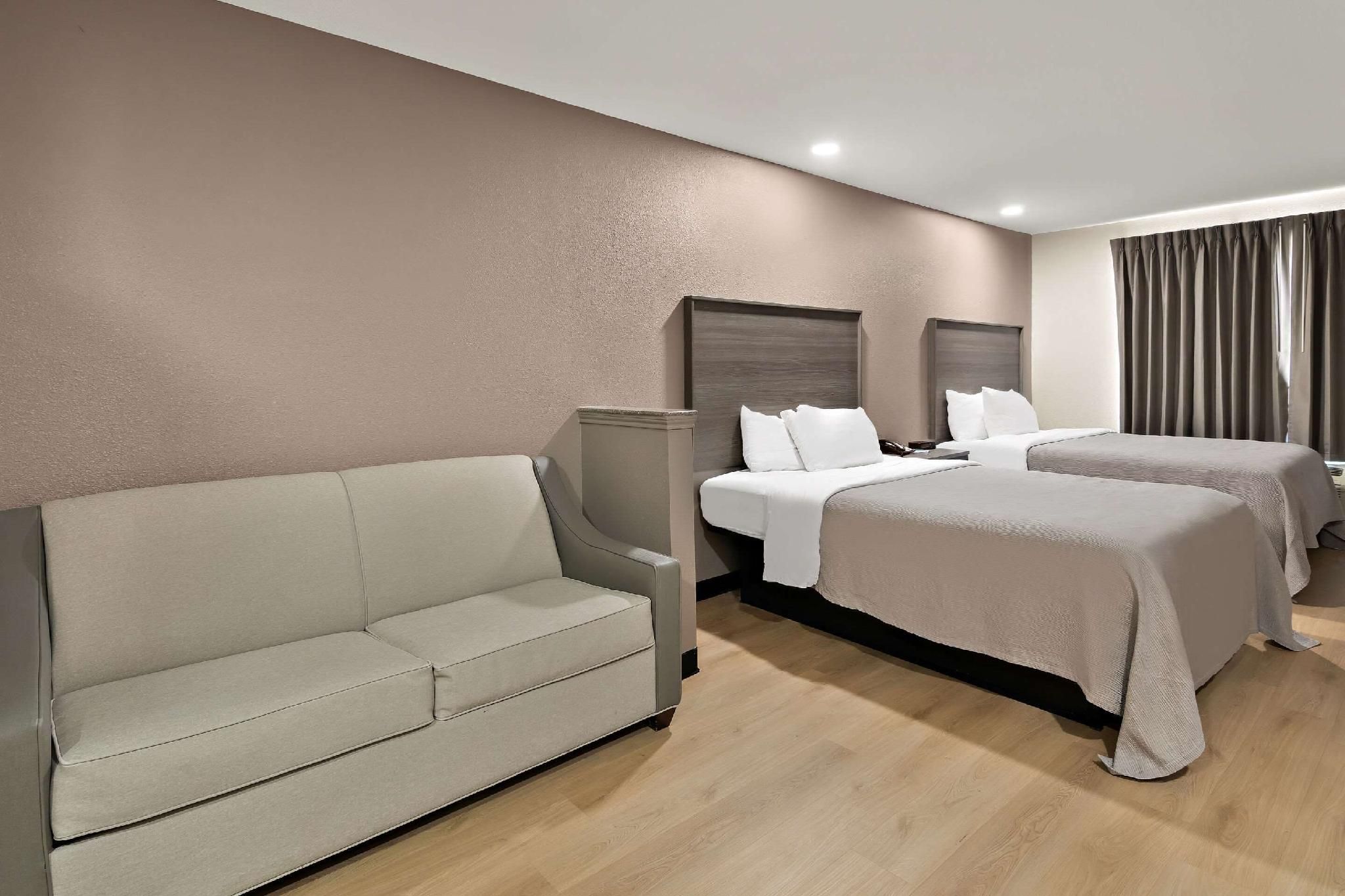 Suite -2 Queen Beds, Non Smoking