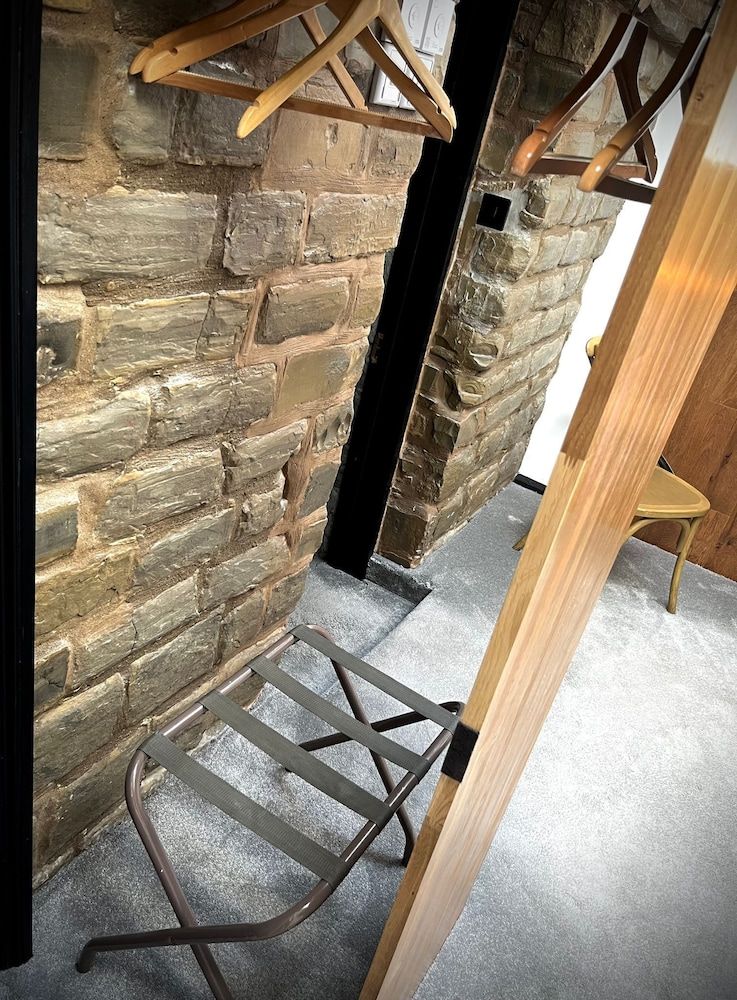 The Blue Boar Inn King Room 26