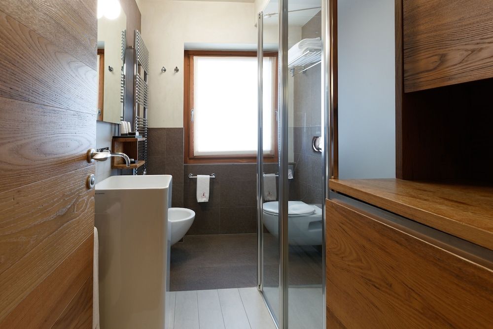 Sottovento Luxury Hospitality Deluxe Suite, Balcony 2