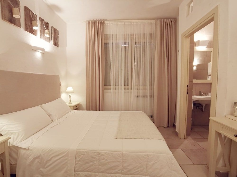 Le Nicchie Guest House Economy Double Room 2