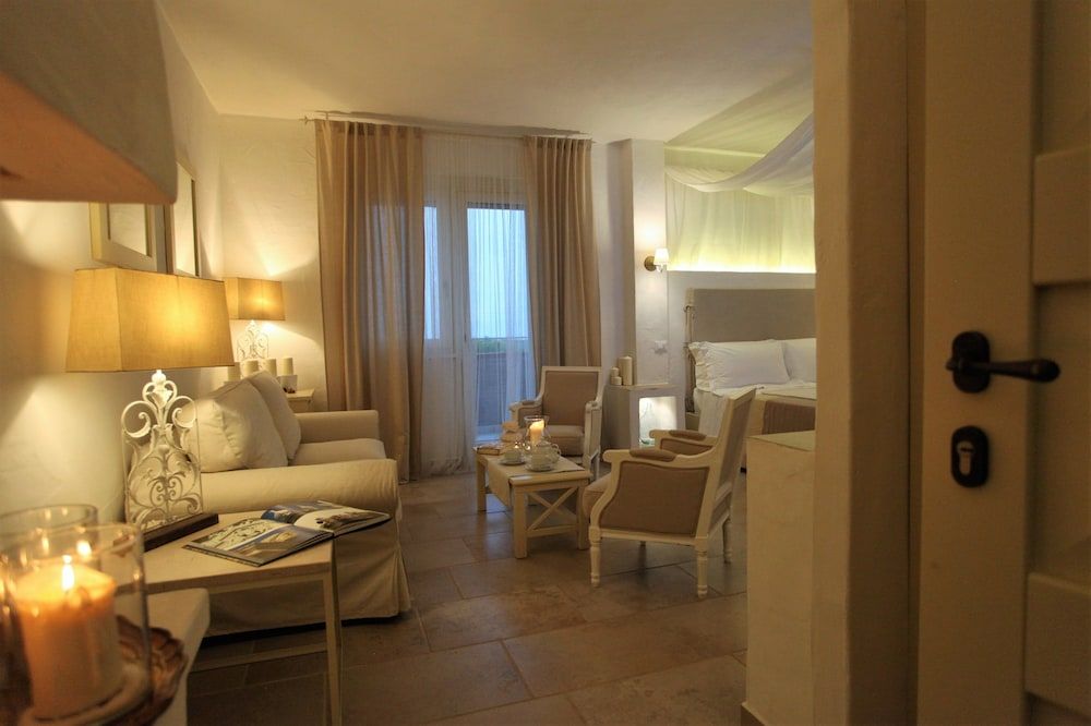 Le Nicchie Guest House Deluxe Room, Garden View 15