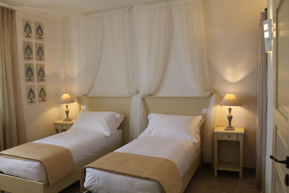 Le Nicchie Guest House Standard Double Room, Garden View