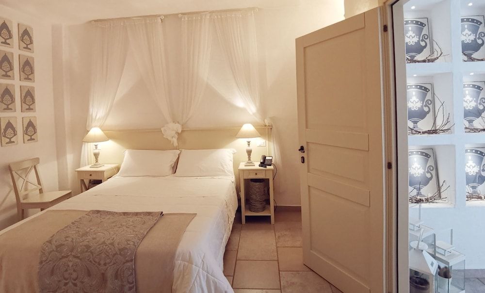 Le Nicchie Guest House Standard Double Room, Garden View 3