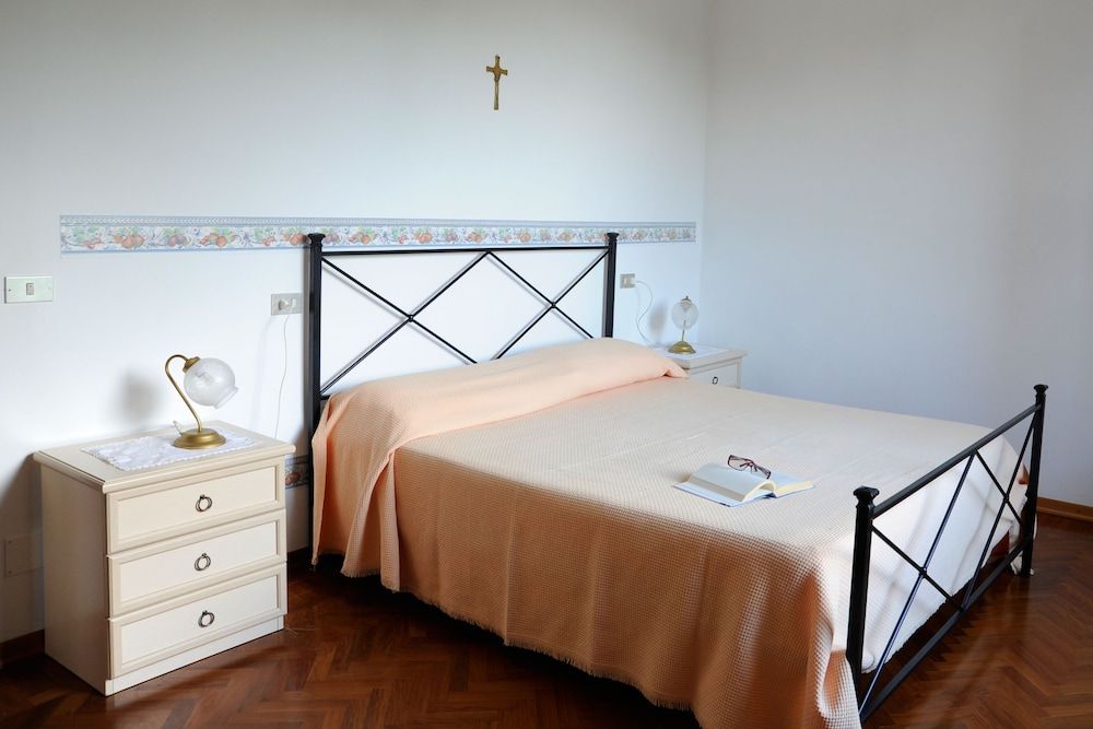 Comfort Apartment, 2 Bedrooms, Kitchen, Garden Area