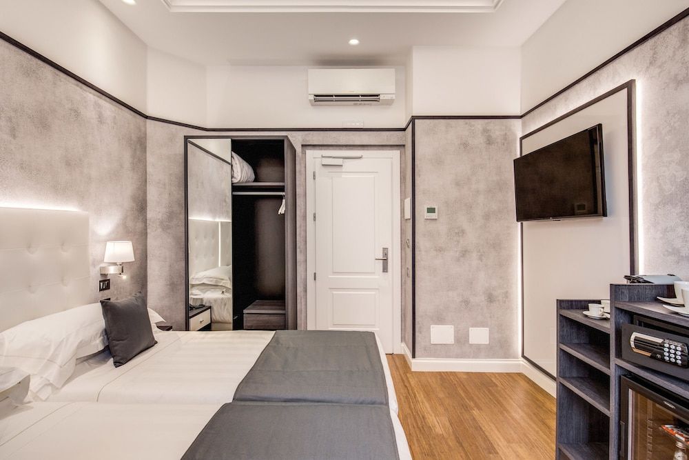 The Liberty Boutique Hotel Deluxe Double Room 13