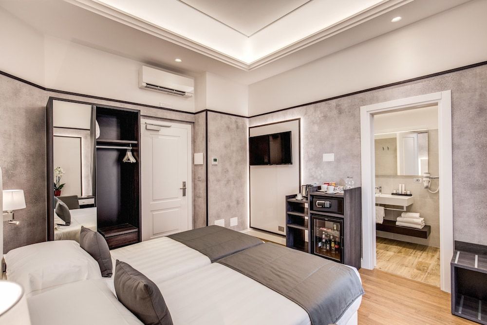 The Liberty Boutique Hotel Deluxe Double Room 4