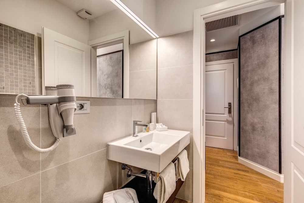 The Liberty Boutique Hotel Deluxe Double Room 6