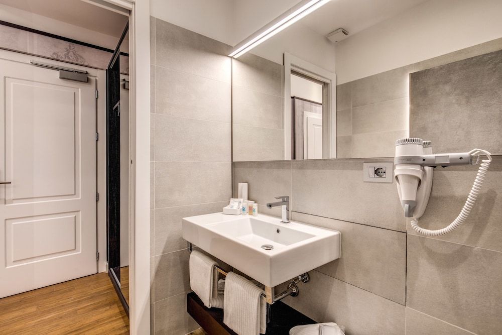 The Liberty Boutique Hotel Superior Double Room 8