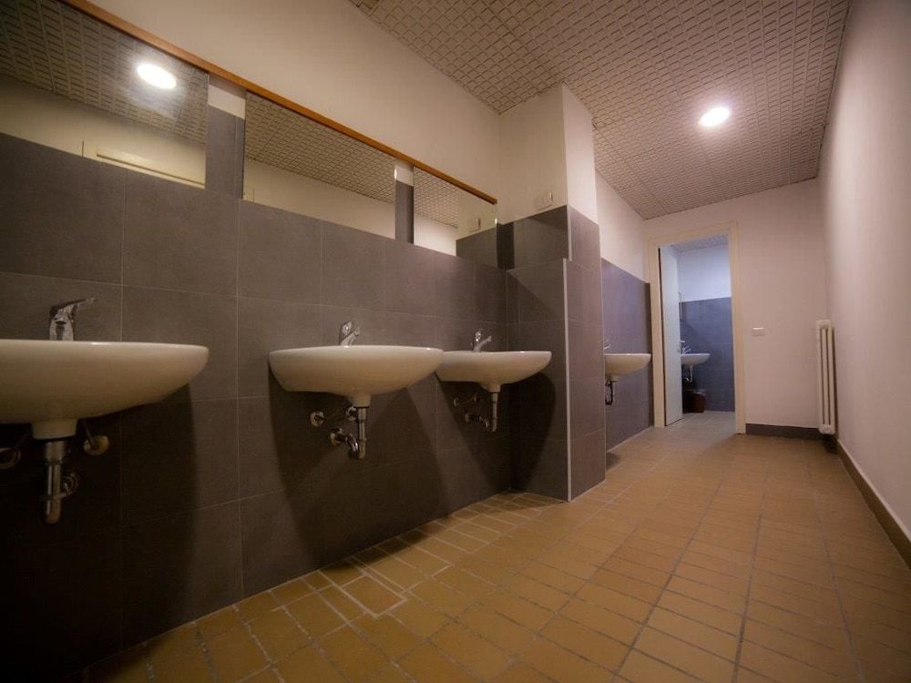 New Generation Hostel Città Studi PREMIUM SHARED Men Dorm 4 People 4