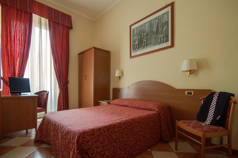 undefined Hotel RomAntica 8