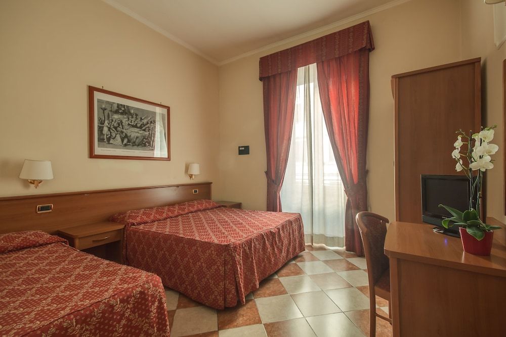 undefined Hotel RomAntica 3