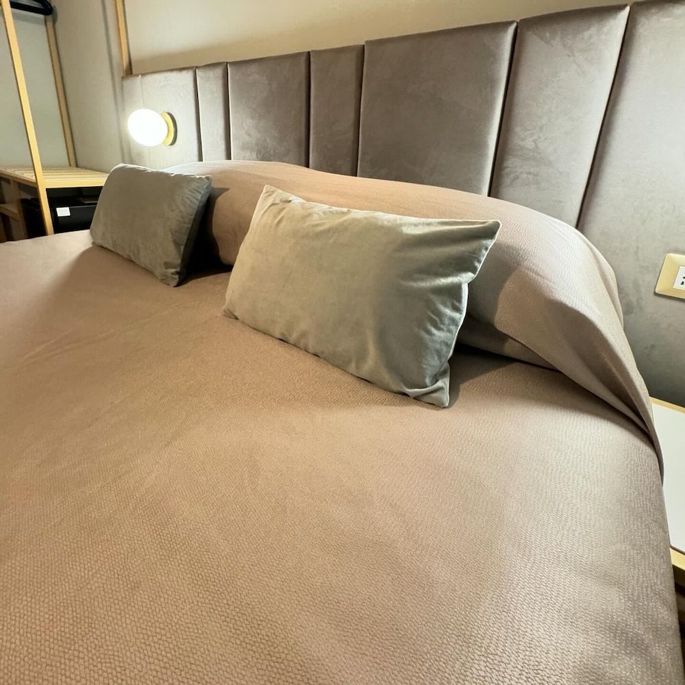 Hotel RomAntica Deluxe Double Room 2