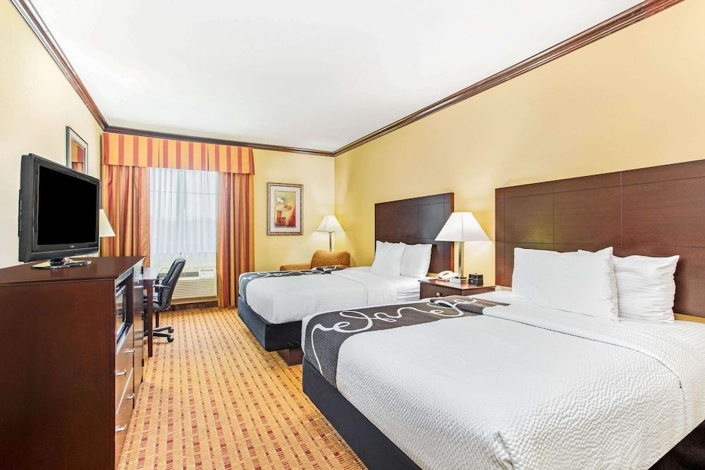 Room, 2 Queen Beds, Non Smoking