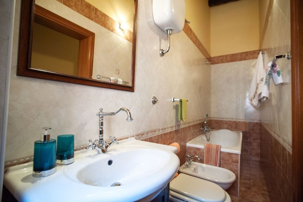 VinsLounge B&B Quadruple Room 23