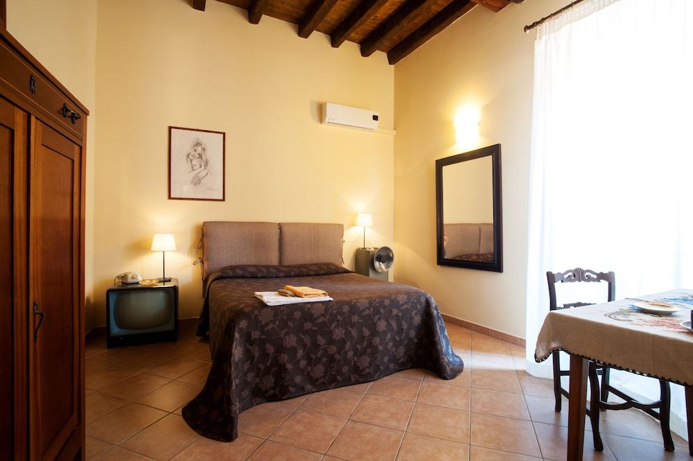 VinsLounge B&B Quadruple Room 14