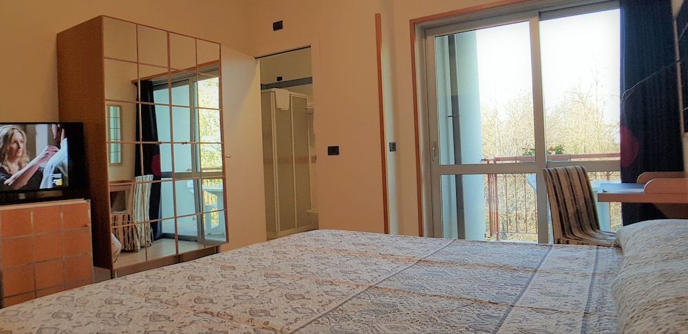 Hotel Terme di Castel San Pietro Superior Double Room 4