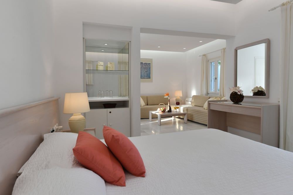 Junior Suite, Garden View (2 adults and 1 child)