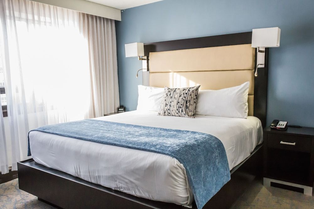 undefined Ottawa Embassy Hotel 8
