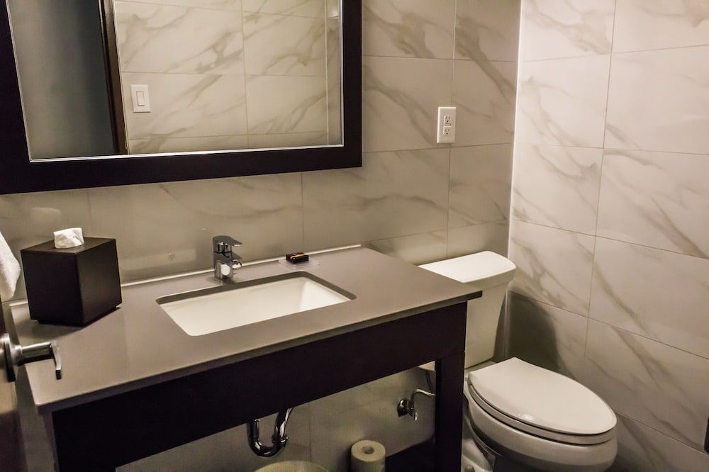 undefined Ottawa Embassy Hotel 10
