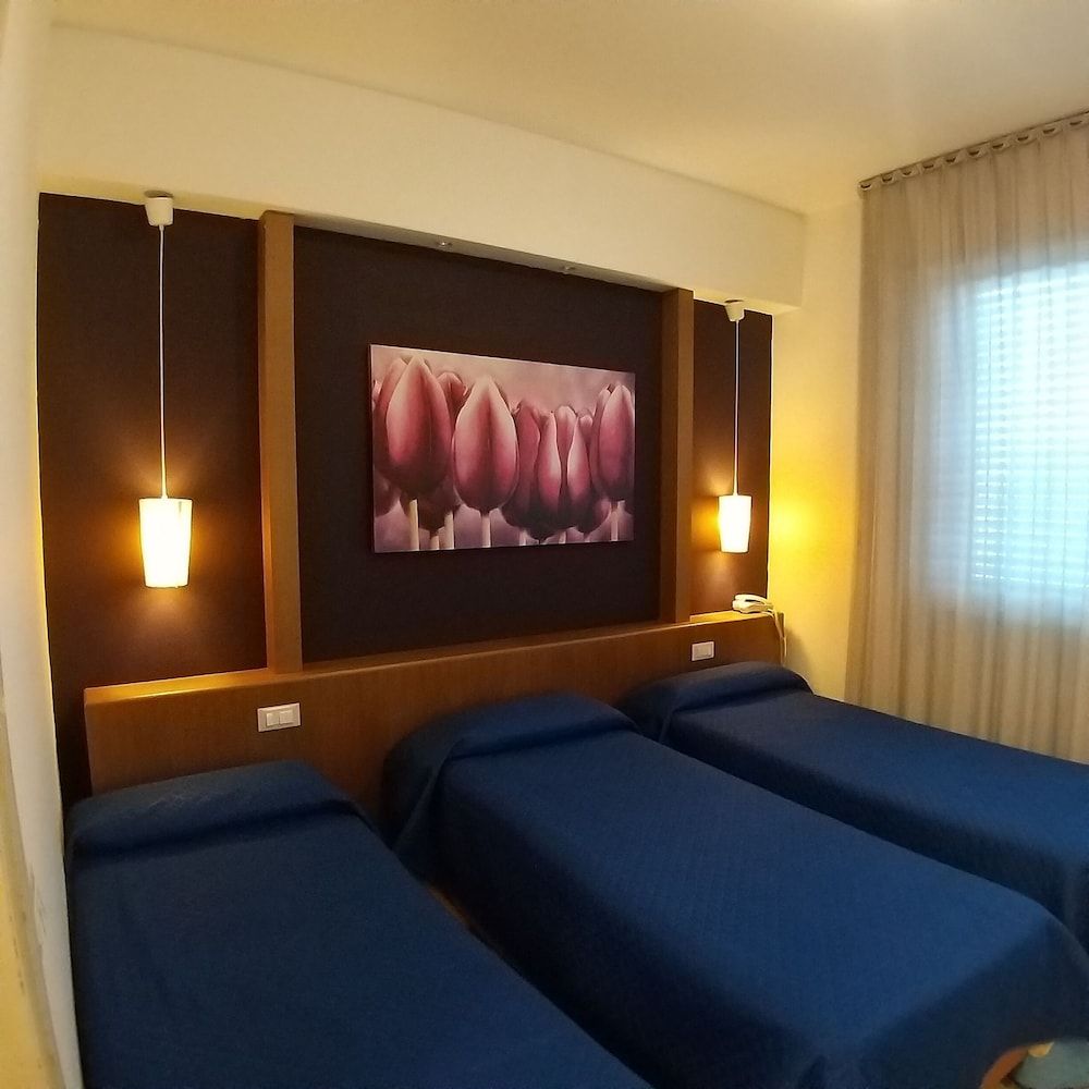 Hotel Cavalieri del Tau Standard Triple Room