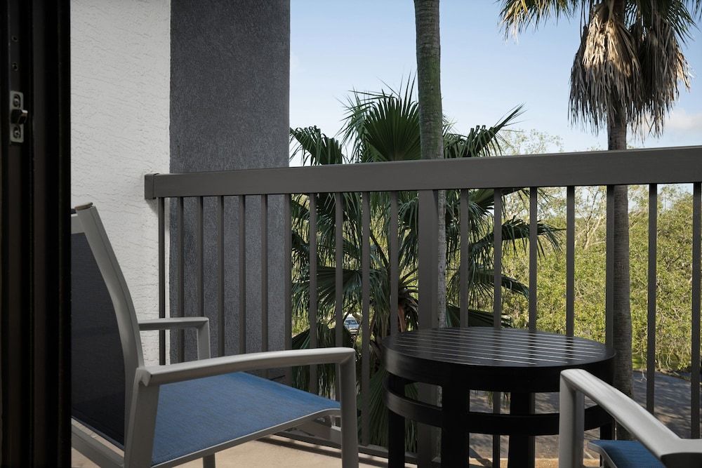 Courtyard by Marriott Orlando East/UCF Area Room, 1 King Bed, Non Smoking 6