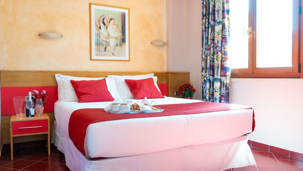 Diana Pompei Superior Double Room 3